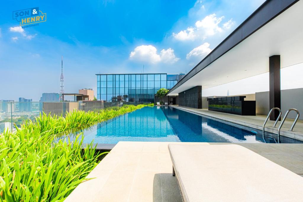 Son&Henry The MarQ Luxury