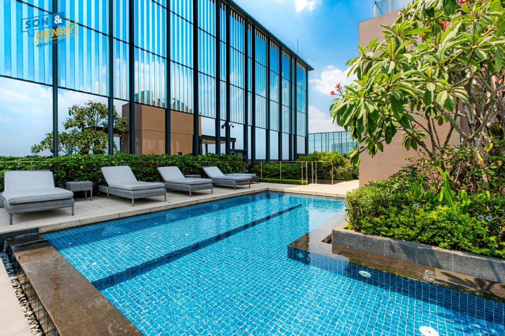 Son&Henry The MarQ Luxury