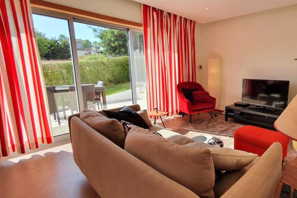 Modern 3Bedroom Duplex W/Pool by LovelyStay photo 3