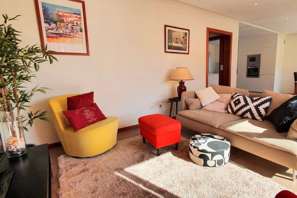 Modern 3Bedroom Duplex W/Pool by LovelyStay photo 4