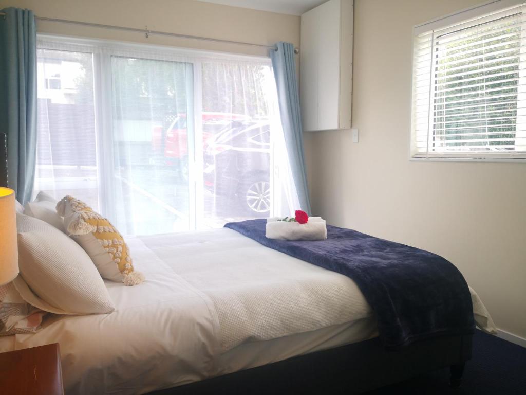 Rose Room photo 1
