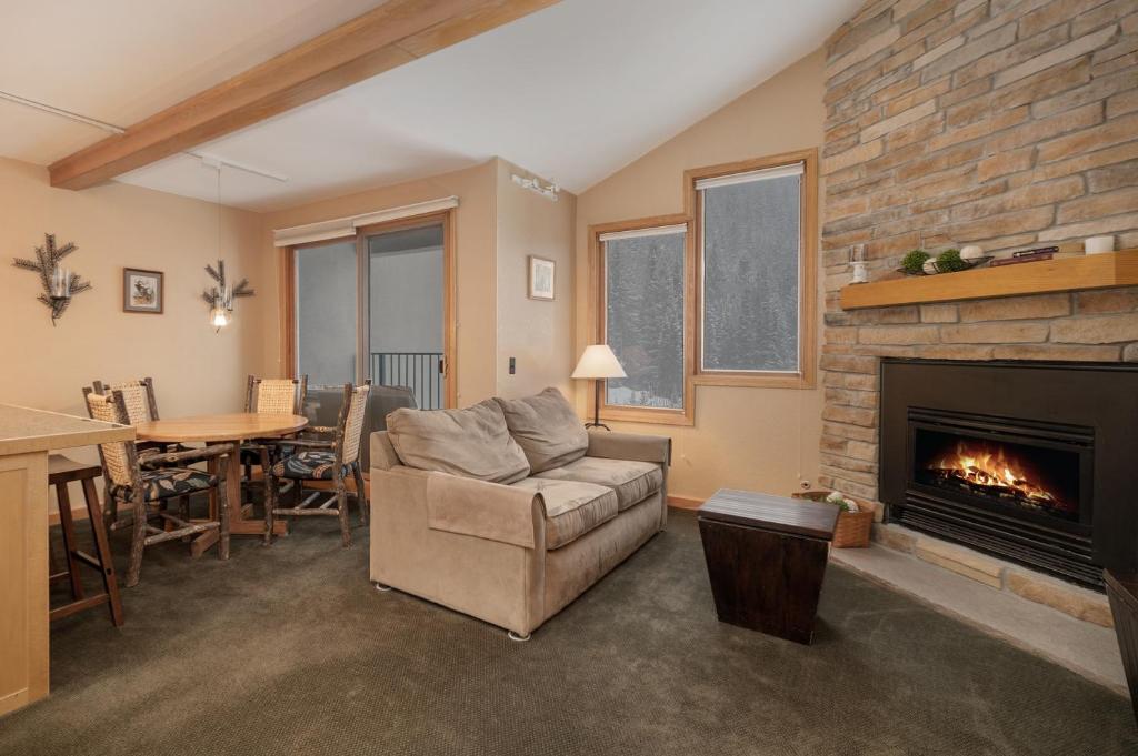 Iron Horse C5083 condo photo 3
