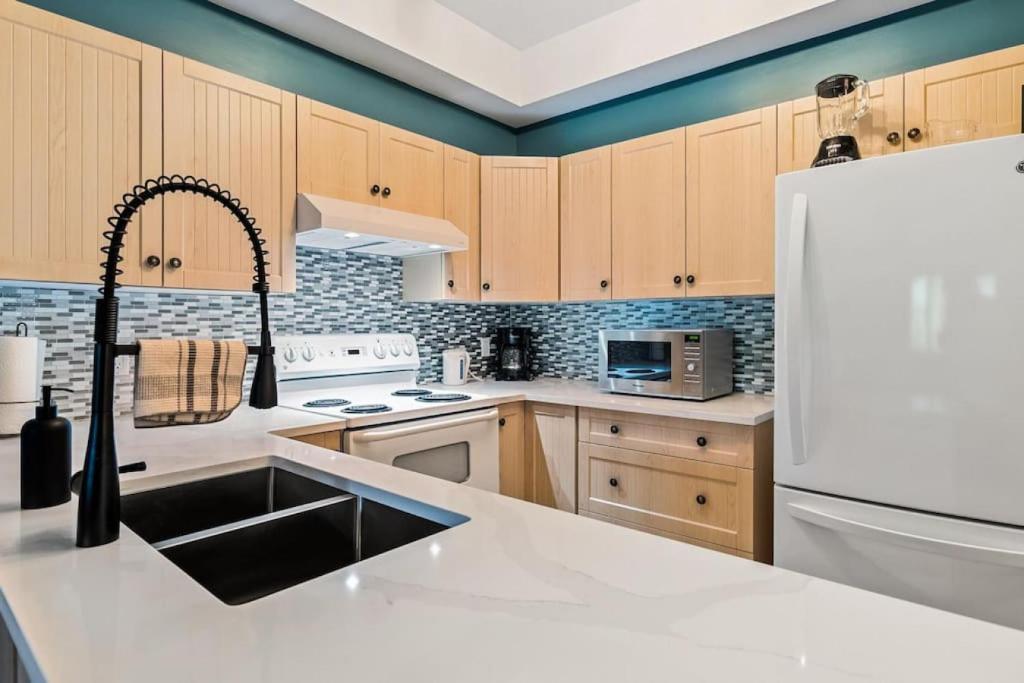 Gorgeous Condo, Perfect Okanagan Getaway 1207 photo 1