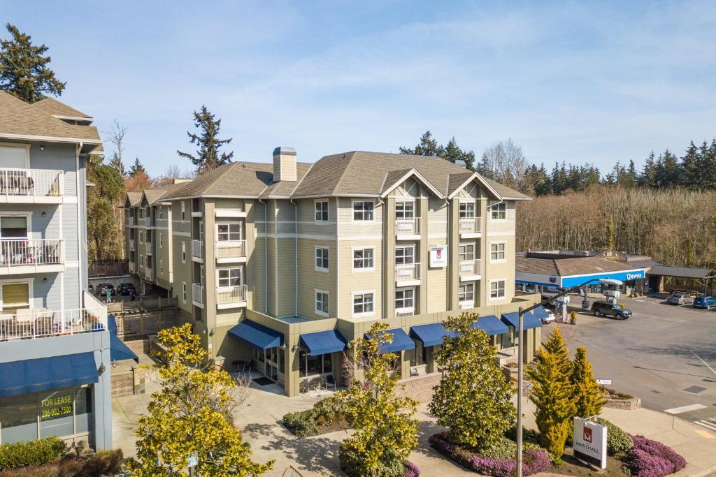 The Marshall Suites image