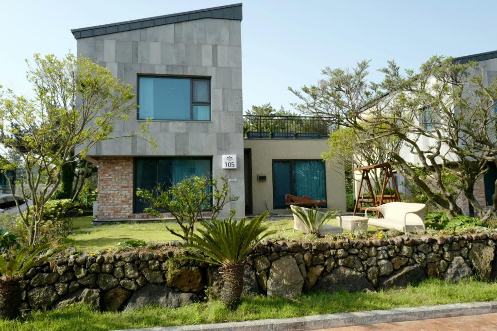 Jeju TheRiche Pension photo 1