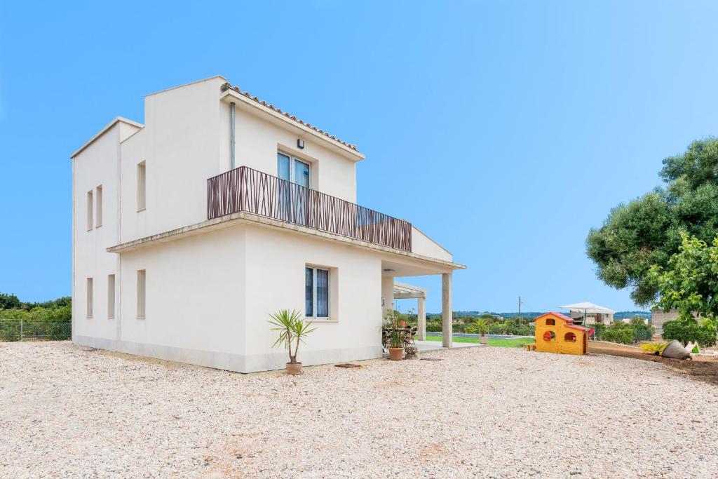 Villa Albaimar with swimming pool and garden photo 2