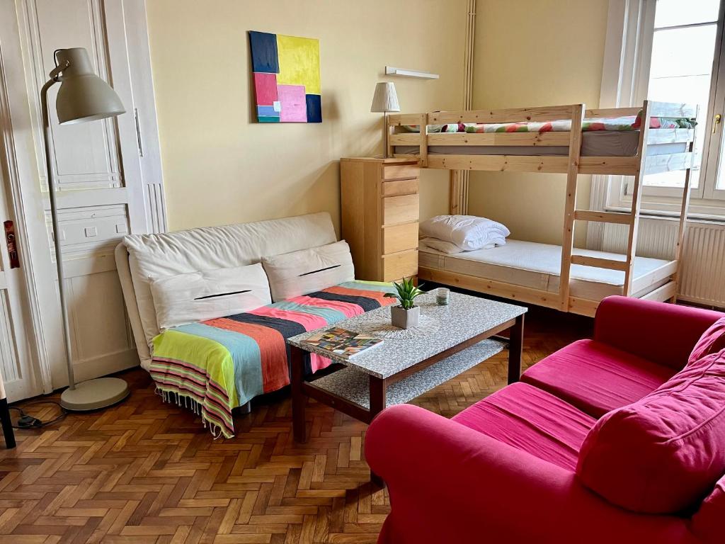 Zen Hostel by Central Market photo 1