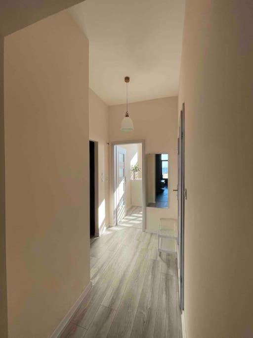 Apartament w Nowym Warpnie z widokiem na wodę. photo 1