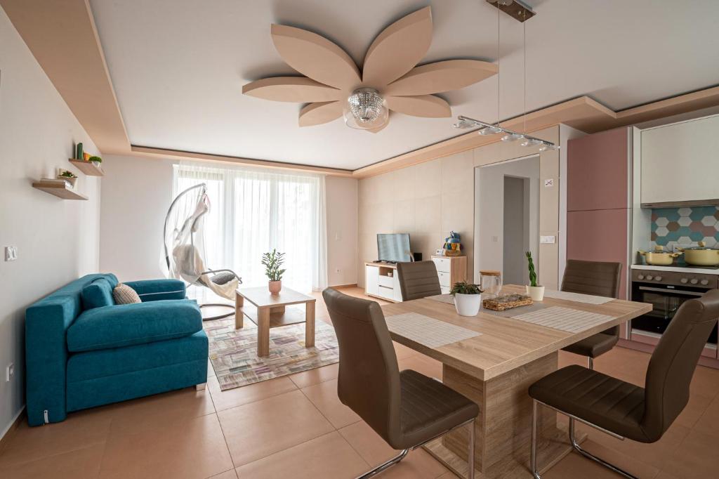 ROZÉ BLUE DESIGN APARTMENTS