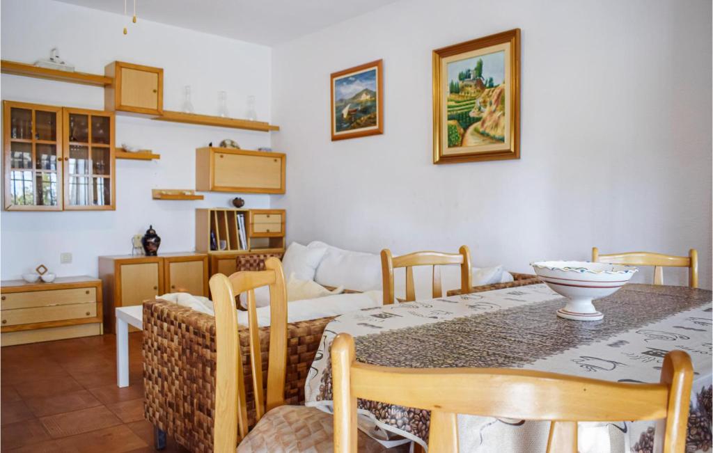 Beautiful Home In Los Alczares With 3 Bedrooms And Wifi photo 3