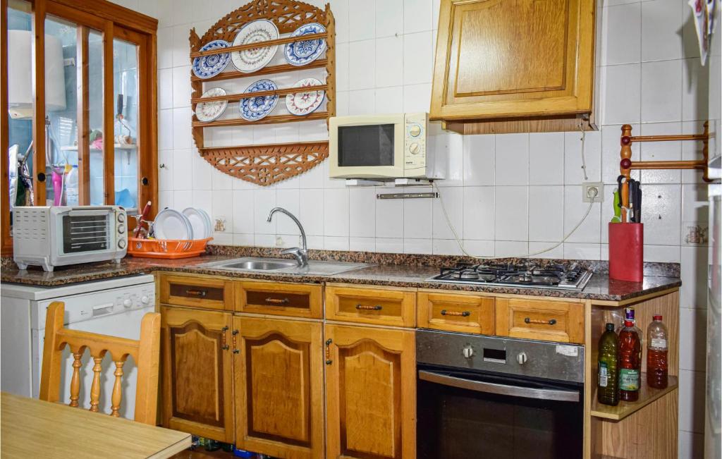 Beautiful Home In Los Alczares With 3 Bedrooms And Wifi photo 4