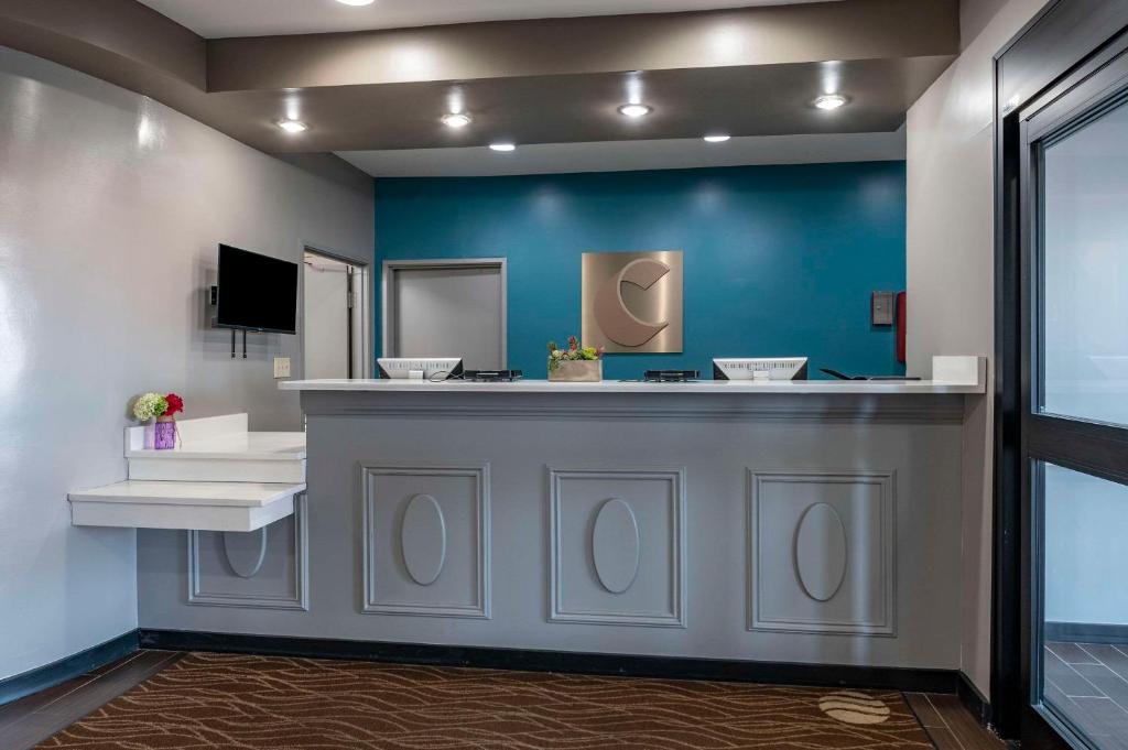 Comfort Inn Indianapolis Airport photo 2