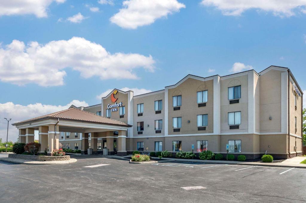 Comfort Inn Indianapolis Airport photo 1