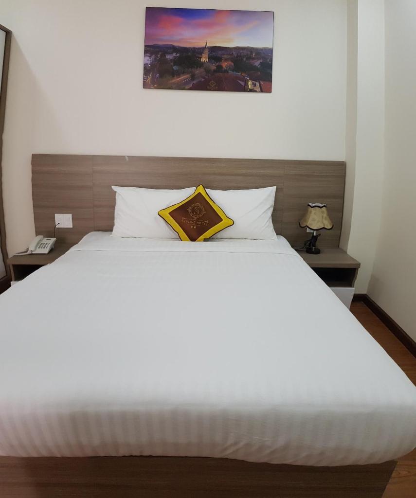 Skyline Hotel photo 3