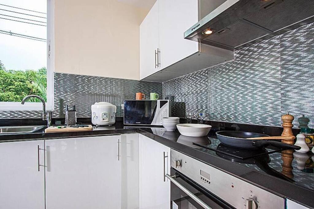 Private 3-Bed Villa/Jacuzzi/Pool/Family Friendly photo 1