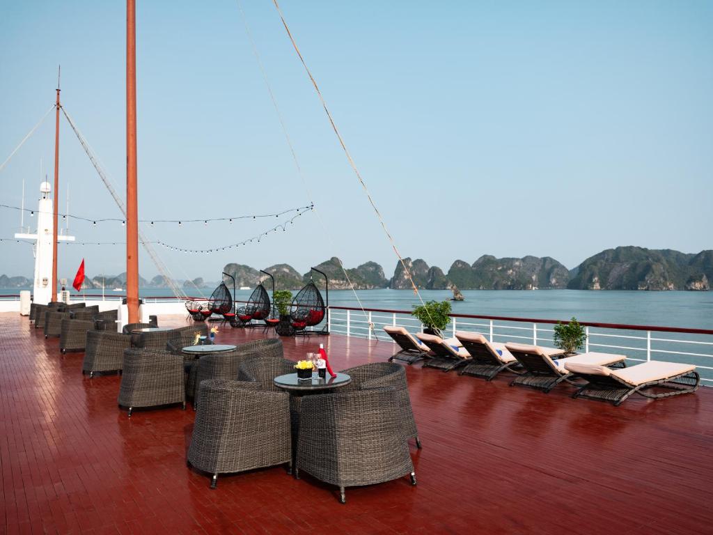 Aqua Of The Seas Cruise Halong