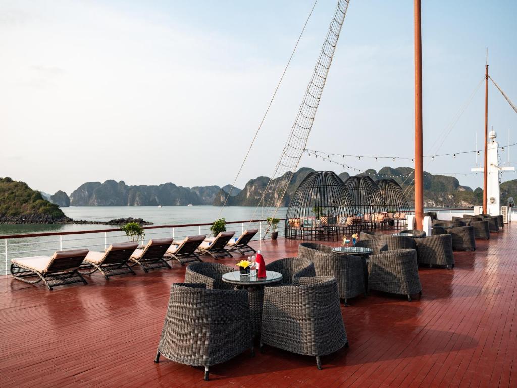 Aqua Of The Seas Cruise Halong