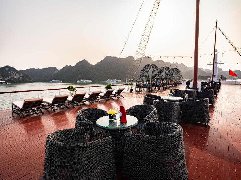 Aqua Of The Seas Cruise Halong