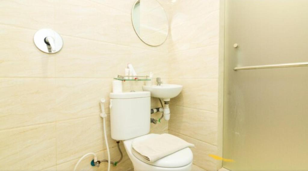 Osaka Hotel Batam - Tap to explore photos