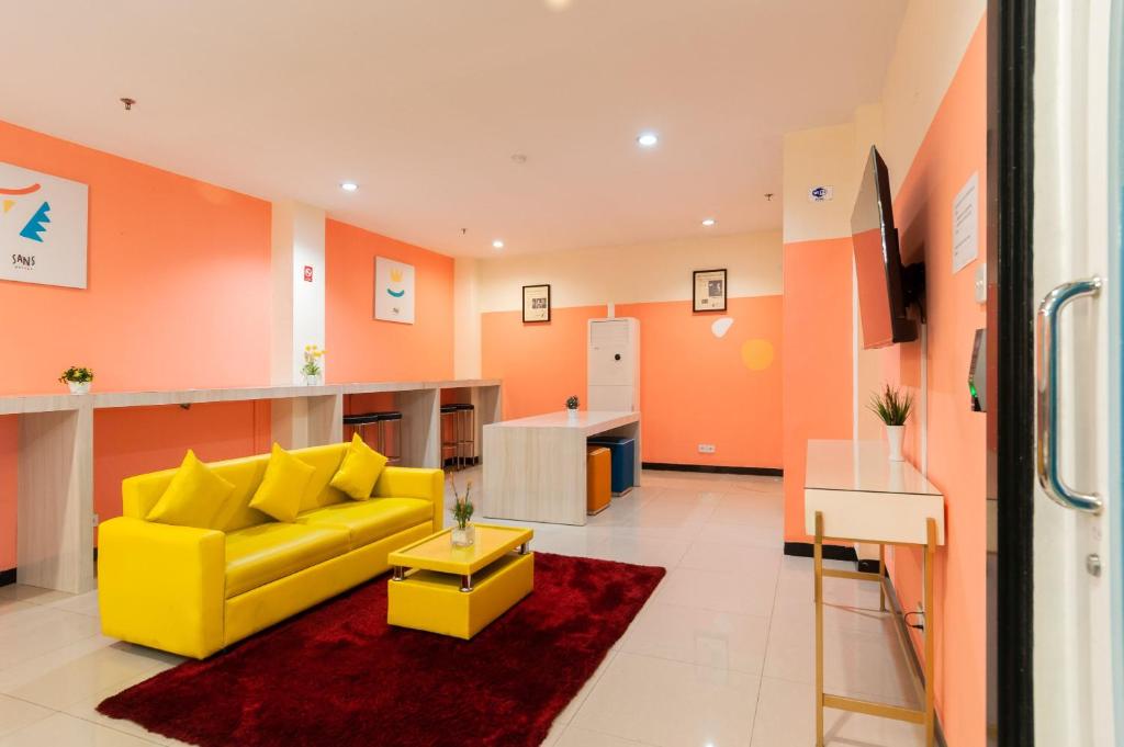 Sans Hotel Finest Medan