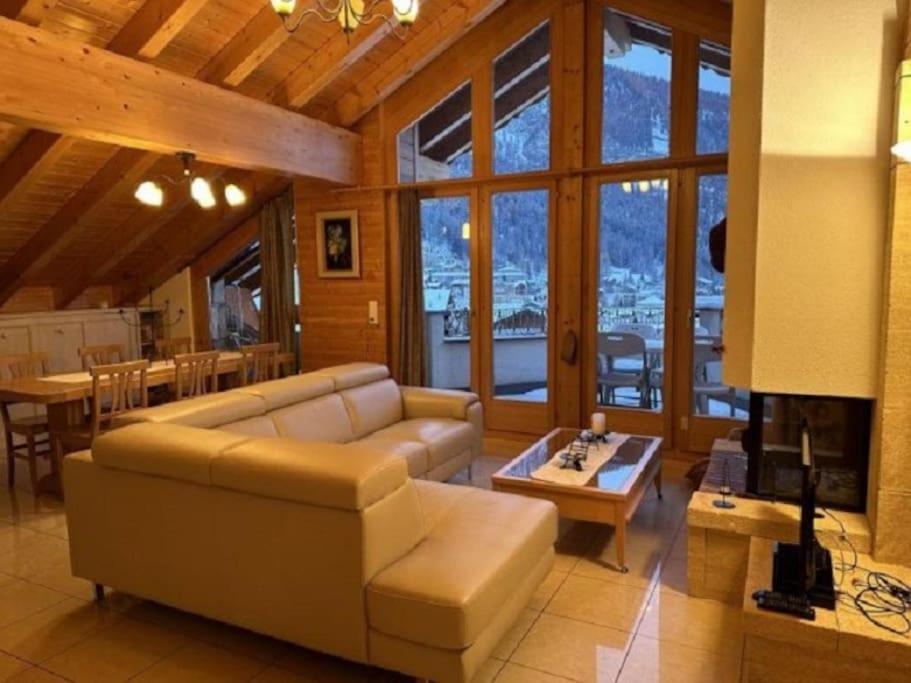 Chateau 43s Attique