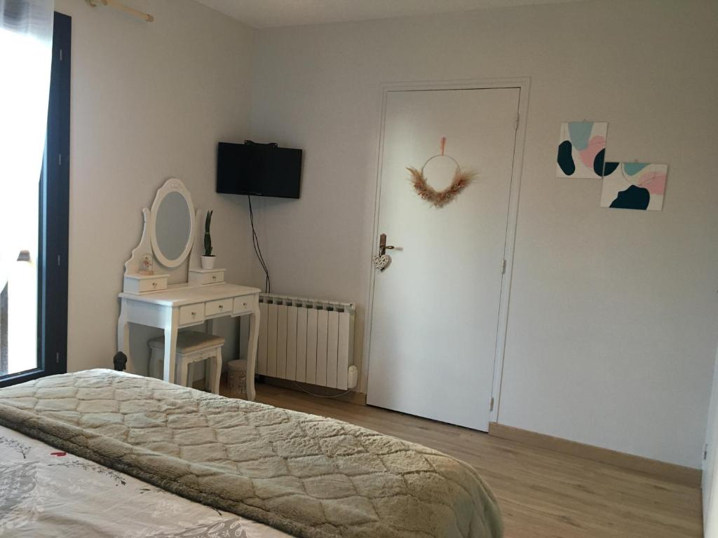 Chambre au calme a 15 minutes du circuit photo 1