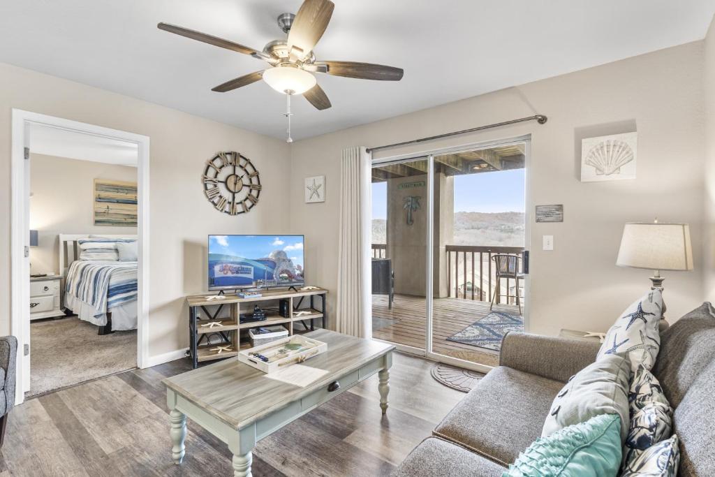 Lakeside Laziness Condo