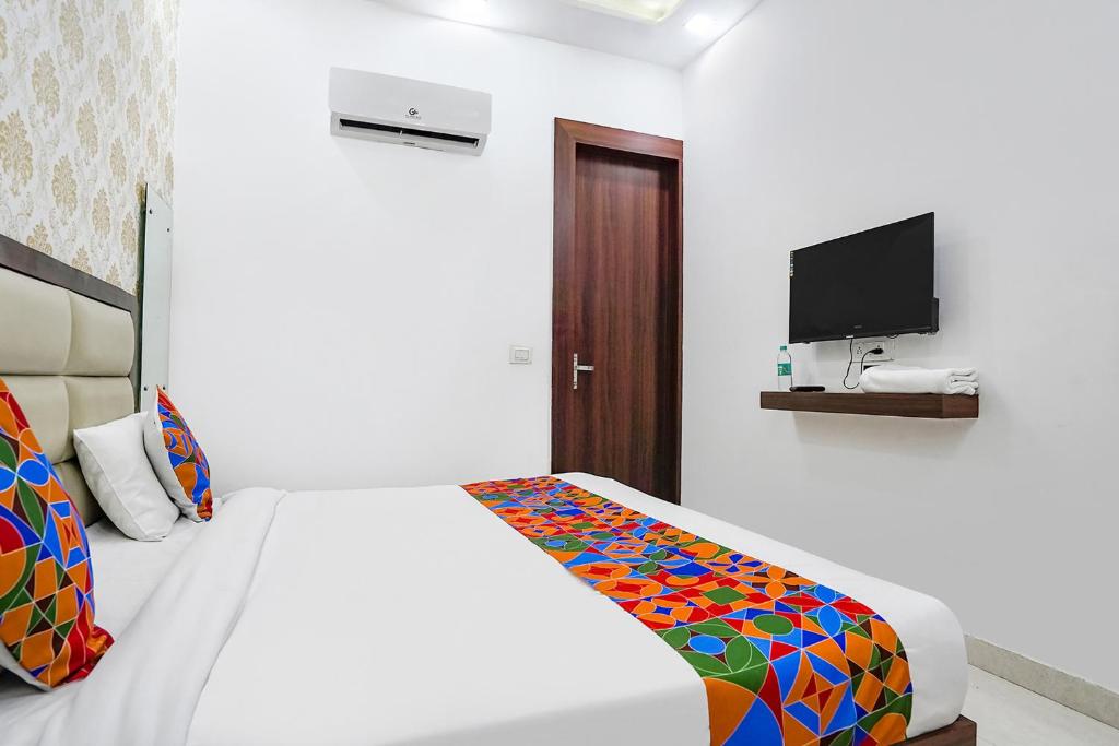 FabHotel Swess photo 3