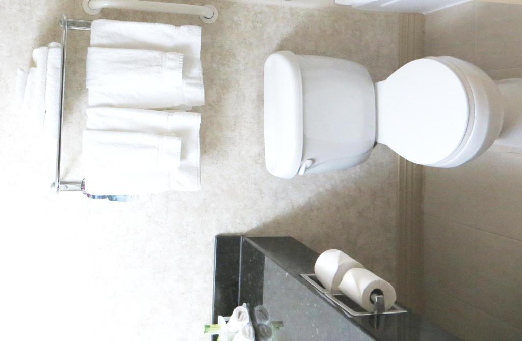 Holiday Inn Express and Suites Thomasville, an IHG Hotel photo 1