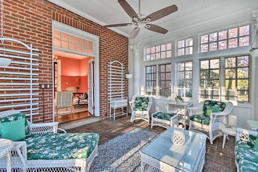 Gorgeous, Southern Home in Beautiful Cheraw photo 3