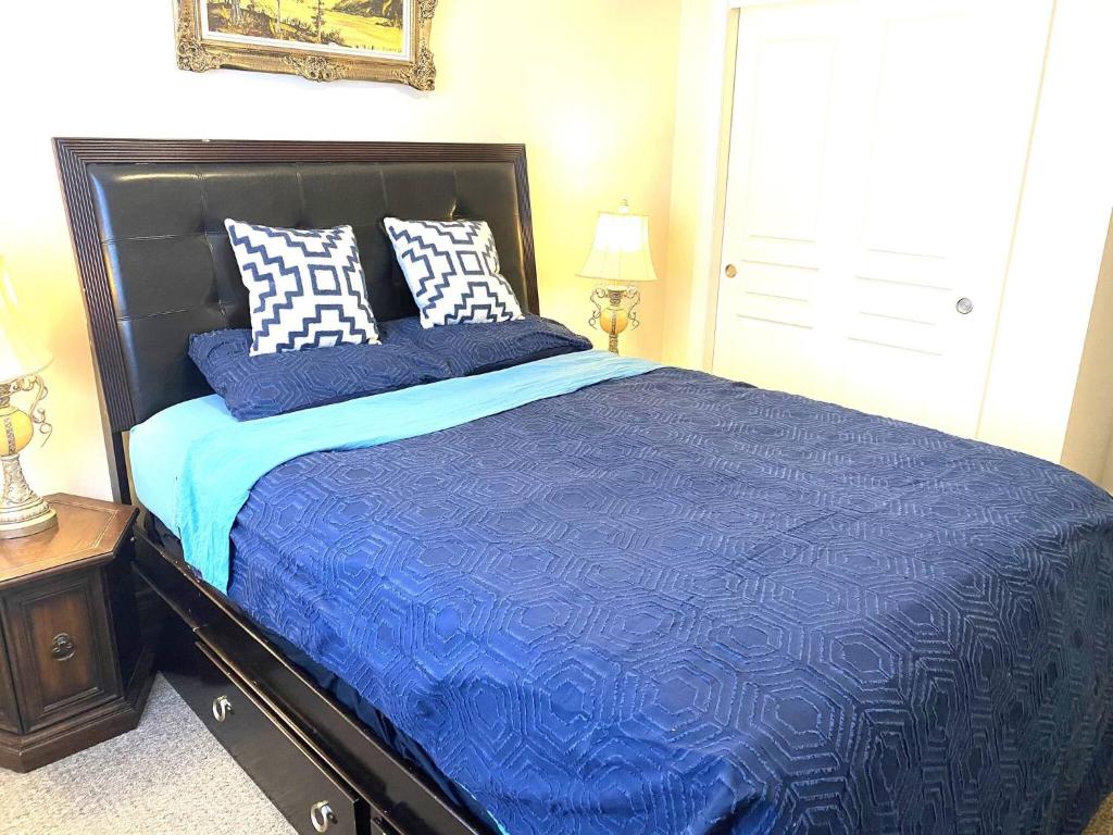 Niagara sleeps 6 Cozy 3bed3bath Near Falls photo 2