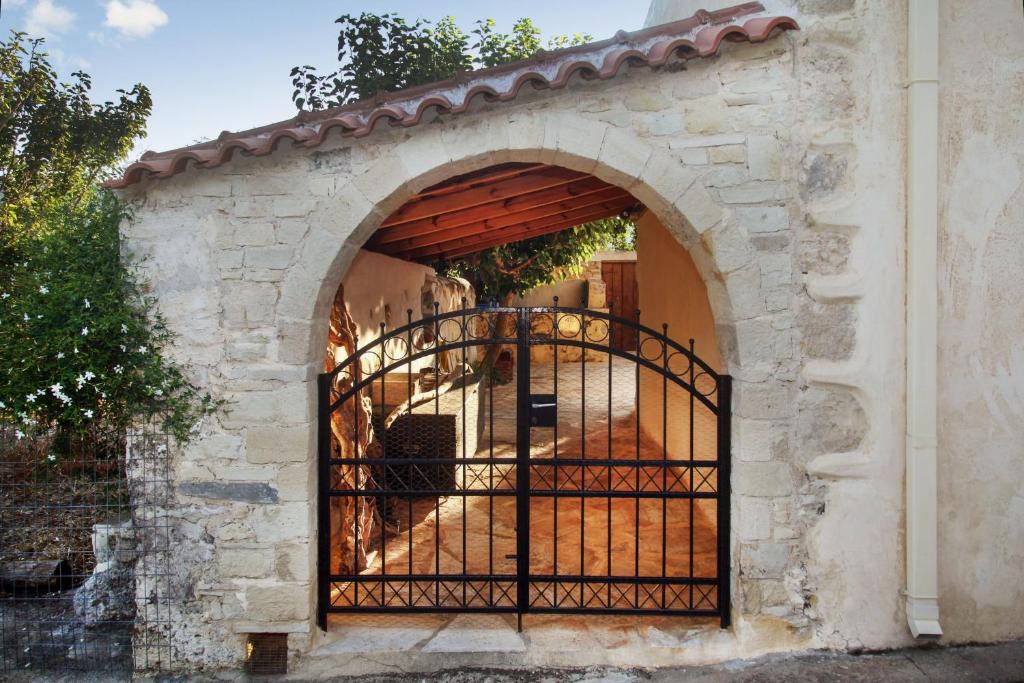 2 bedrooms house with furnished terrace at Georgioupoli 3 km away from the beach photo 1