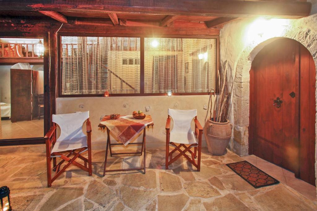 2 bedrooms house with furnished terrace at Georgioupoli 3 km away from the beach photo 3