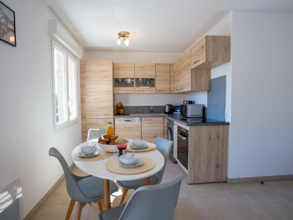 Apartment Le Clos-Jardin-1 by Interhome photo 1