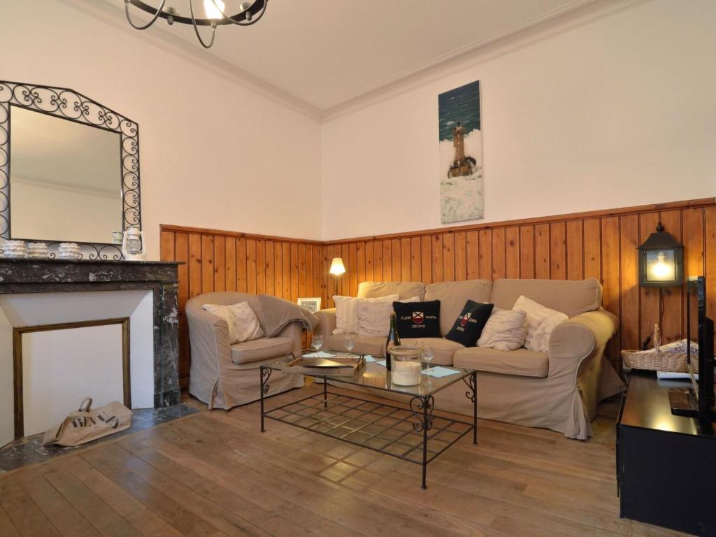 Holiday Home Le Jardin du Bourg - SQY101 by Interhome photo 2