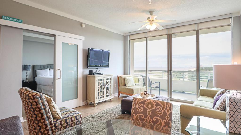 Ocean Club 502 image
