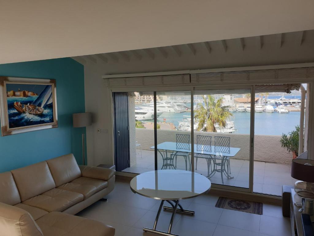 Superbe 2 chambres vue port et mer 100 mètres plage photo 3