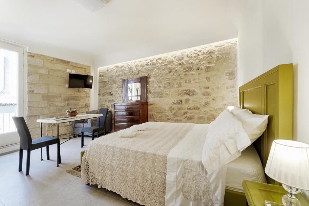 HyblaLifeRooms Room Type - Superior Double Room