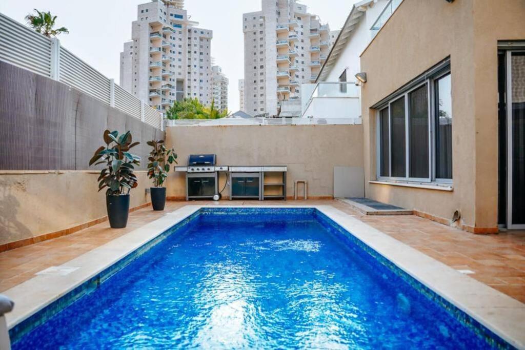 O&O Group - Prestigious Beachfront Villa W Private Pool photo 2