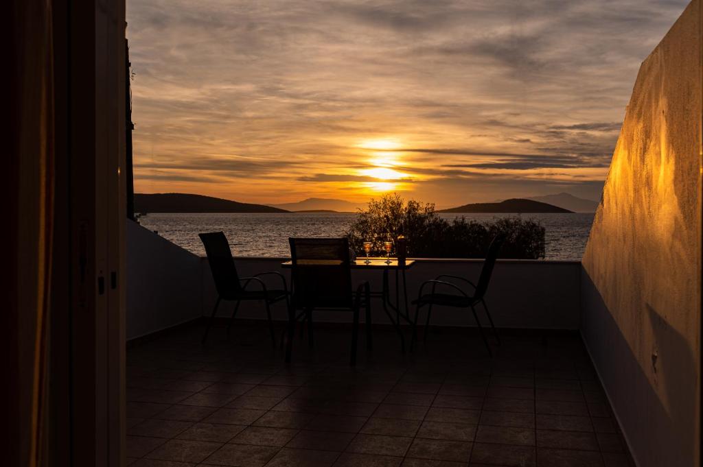 Ο Μόλος photo 3