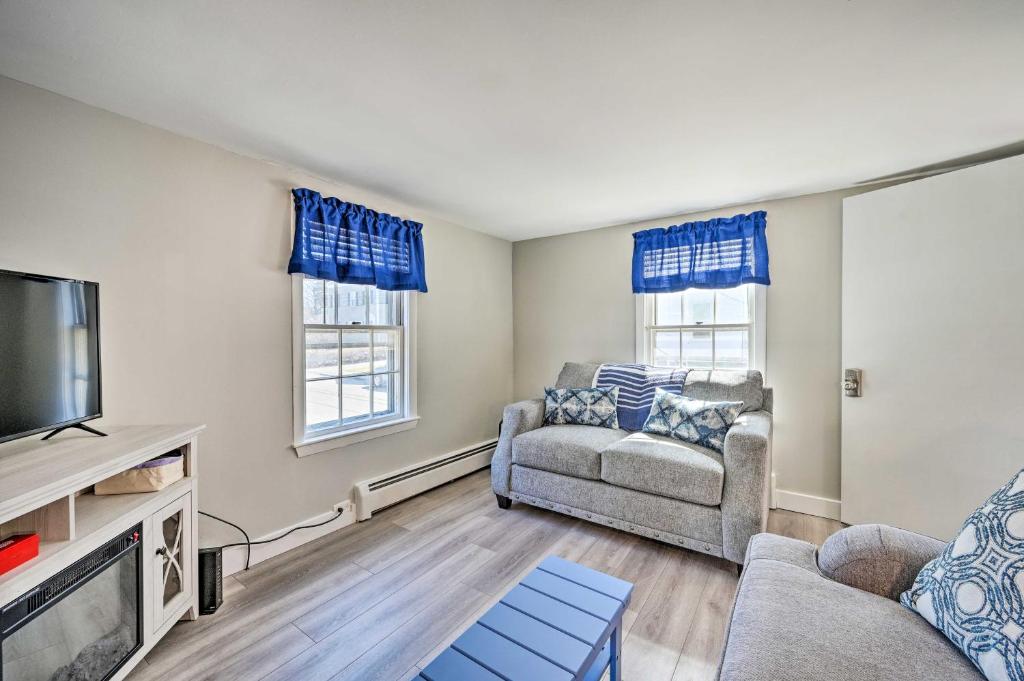 Lovely Rockport Apartment, Walk to Beaches! photo 4