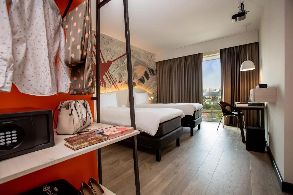 ibis Styles Lima Benavides Miraflores Hotel - Tap to explore photos