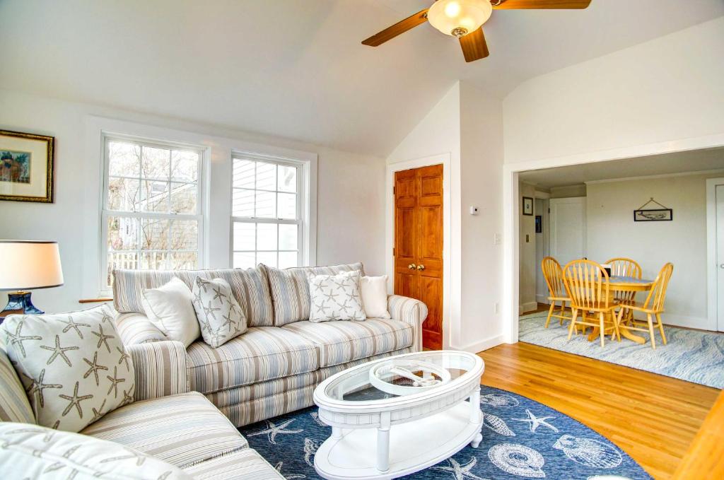Hyannis Vacation Rental Home 2 Mi to Beach! photo 3