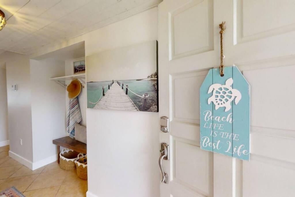 Siesta Key Condo Heated Pool Newly Renovated photo 3
