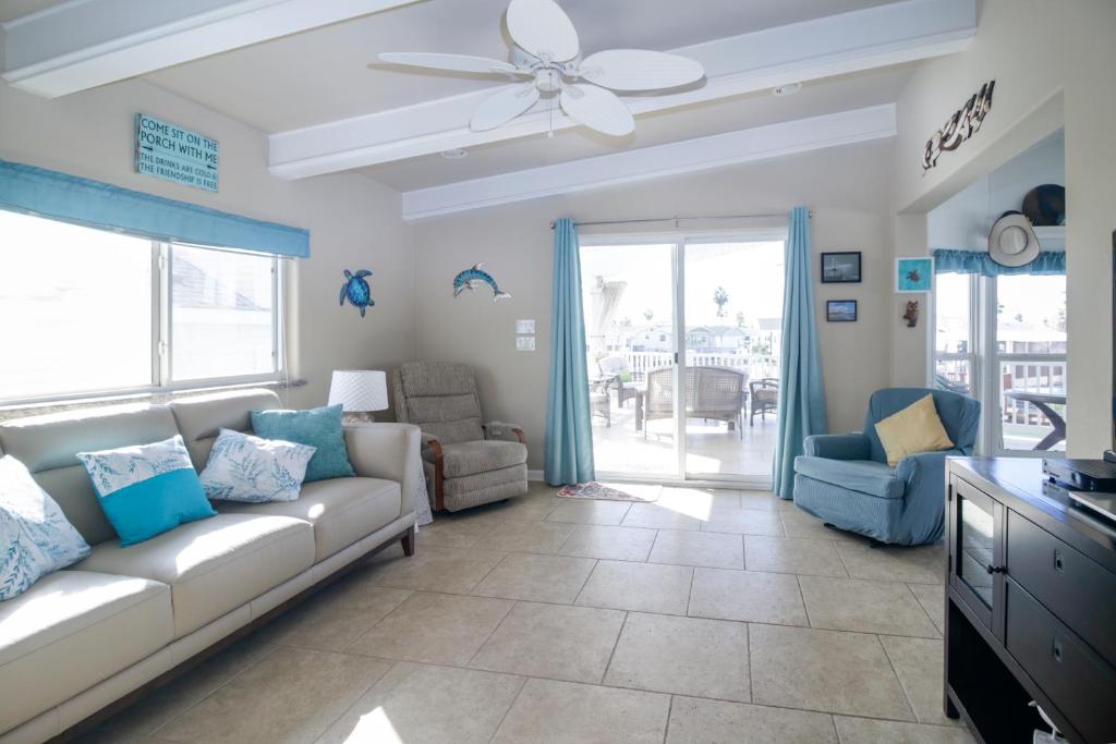 Waterfront Property with AMAZING Sunset Views in a Gated Community photo 3