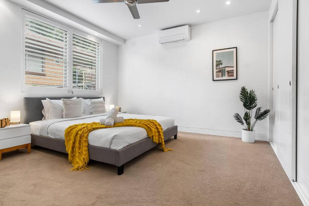 Tranquil apartment in the city photo 3