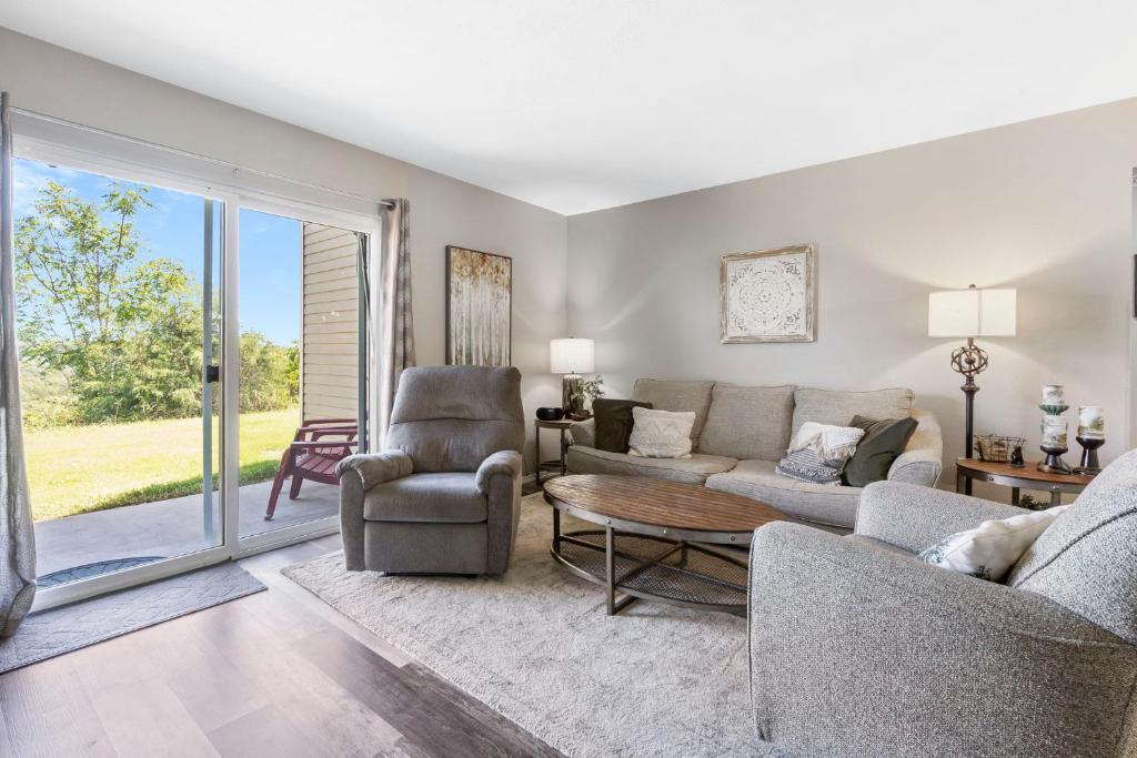 Spruce Valley image