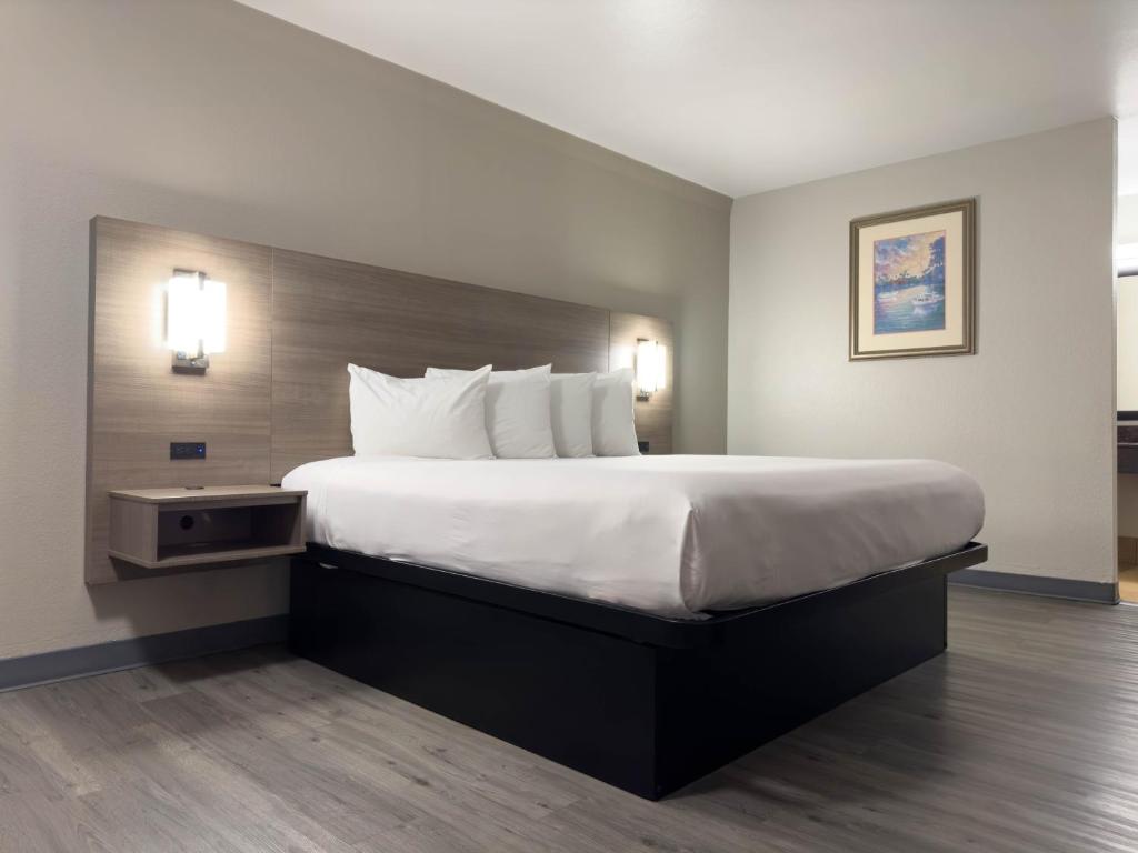 Americas Best Value Inn Austin University image