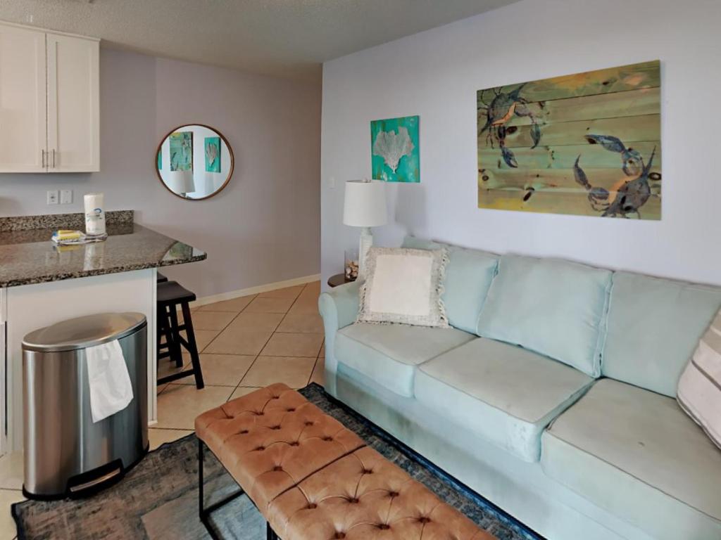 Beachside Villas #413 photo 1