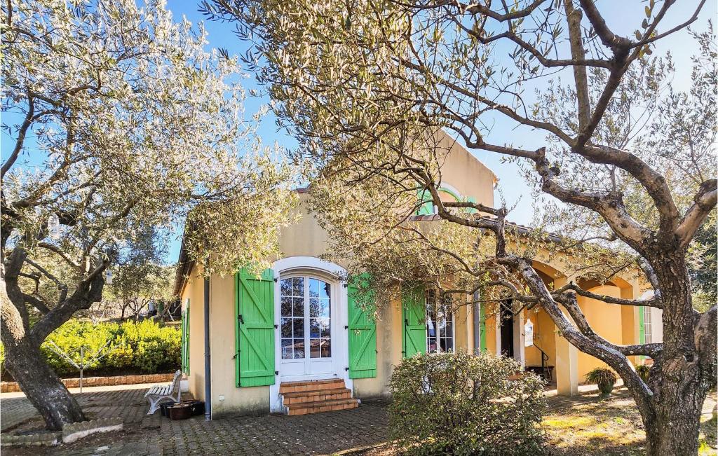 Amazing Home In Saint-chinian With Wifi And 3 Bedrooms